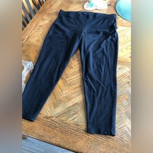 Torrid leggings stretch black size 3 good condition